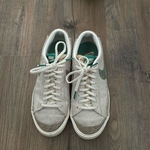 BLAZER LOW ‘77 PRM